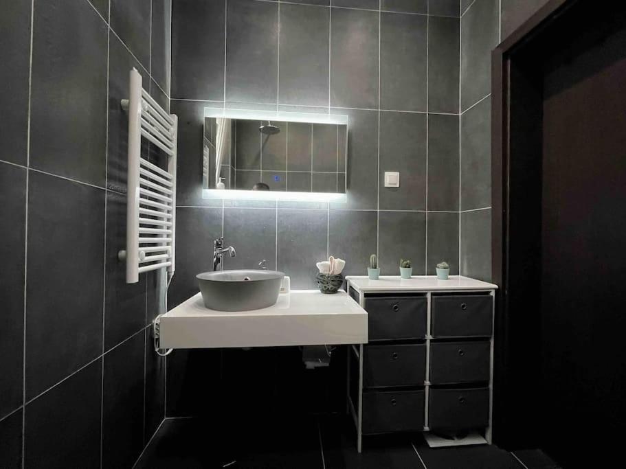 Cozy & Boho Top Center Apartment Софія Екстер'єр фото